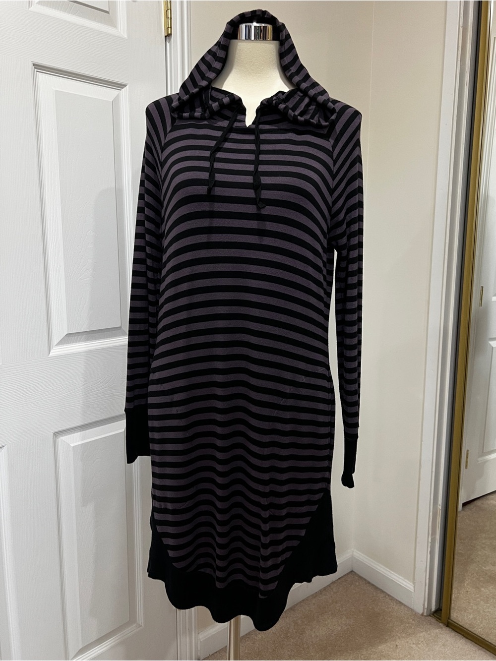 Soma Leisure Striped French Terry Knit Hooded Dress Sz Small Beach Purple/Black